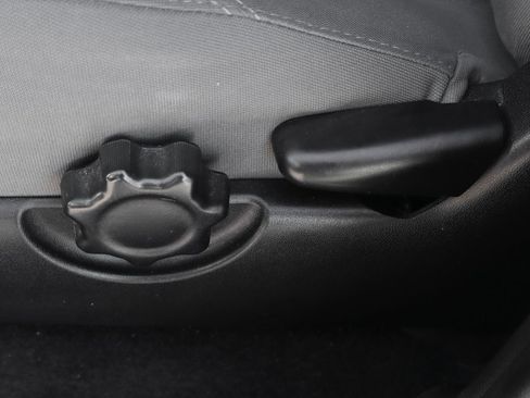 Used 2021 Toyota Tacoma SR image 18