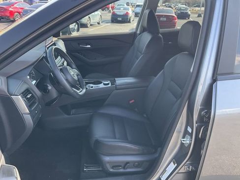 Certified 2023 Nissan Rogue SV w/ SV Premium B Package image 12