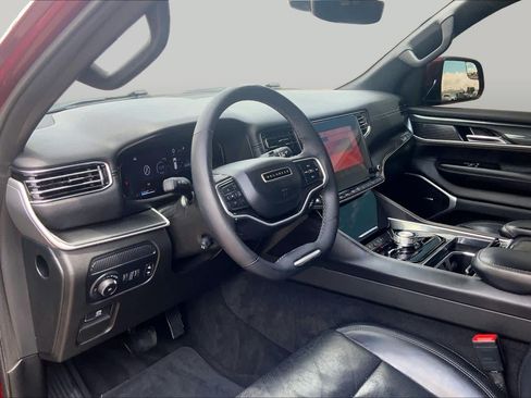 Used 2022 Jeep Wagoneer Series I AWD/4WD image 17
