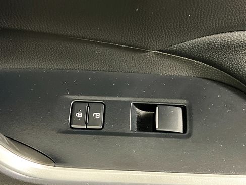 Used 2020 Toyota RAV4 XLE Premium image 32