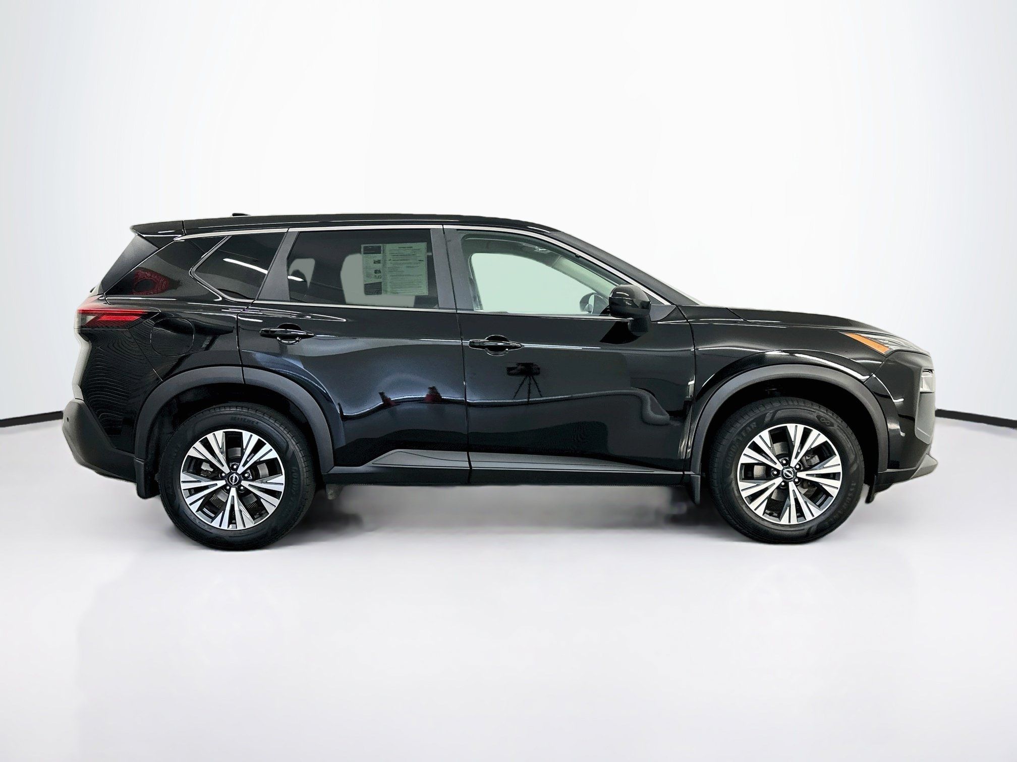 Used 2023 Nissan Rogue SV AWD/4WD image 10