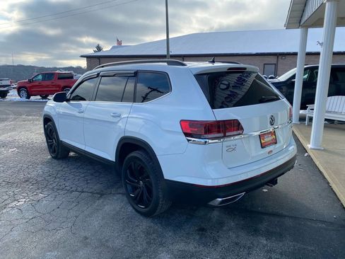 Used 2022 Volkswagen Atlas SE w/ Panoramic Sunroof Package image 5
