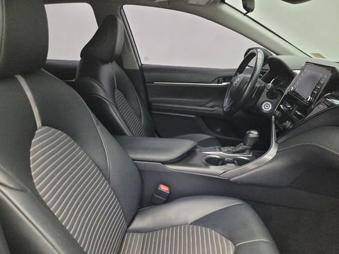 Used 2022 Toyota Camry SE image 21