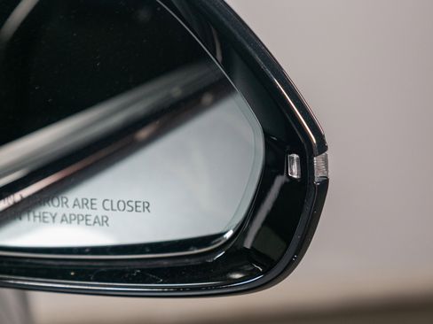 Used 2019 Lamborghini Urus image 34