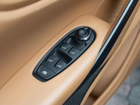 Used 2024 Aston Martin DBX 707 image 16