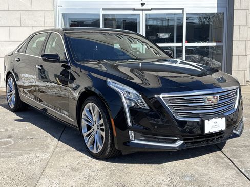 Used 2017 Cadillac CT6 Platinum image 2