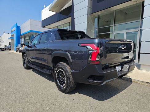 Used 2026 Chevrolet Silverado EV Trail Boss AWD/4WD image 5