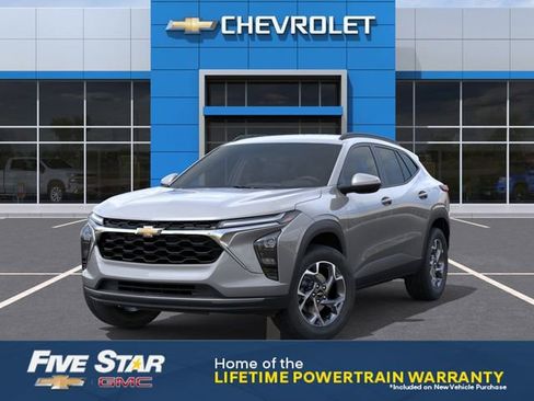 New 2026 Chevrolet Trax LT w/ Driver Confidence Package FWD image 6