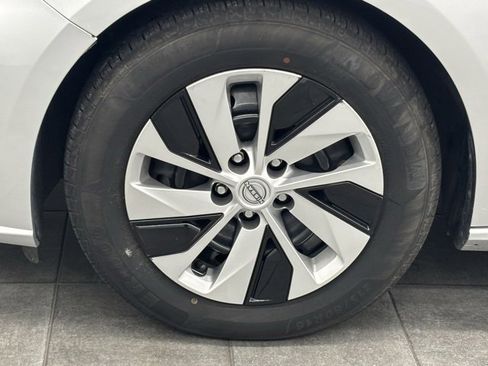 Used 2024 Nissan Altima 2.5 S image 5