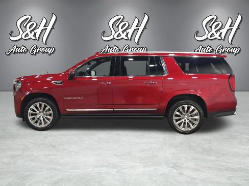 Used 2023 GMC Yukon XL Denali AWD/4WD image 19