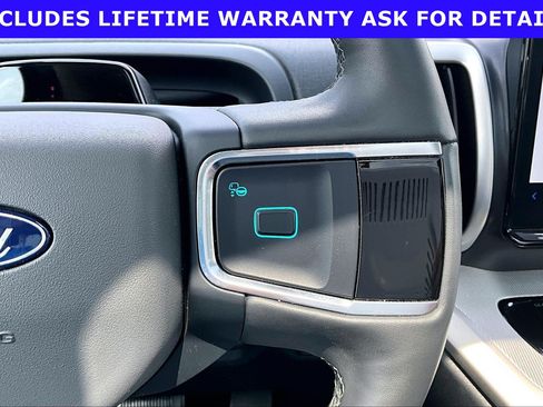 Used 2025 Ford Expedition Max Active AWD/4WD image 16