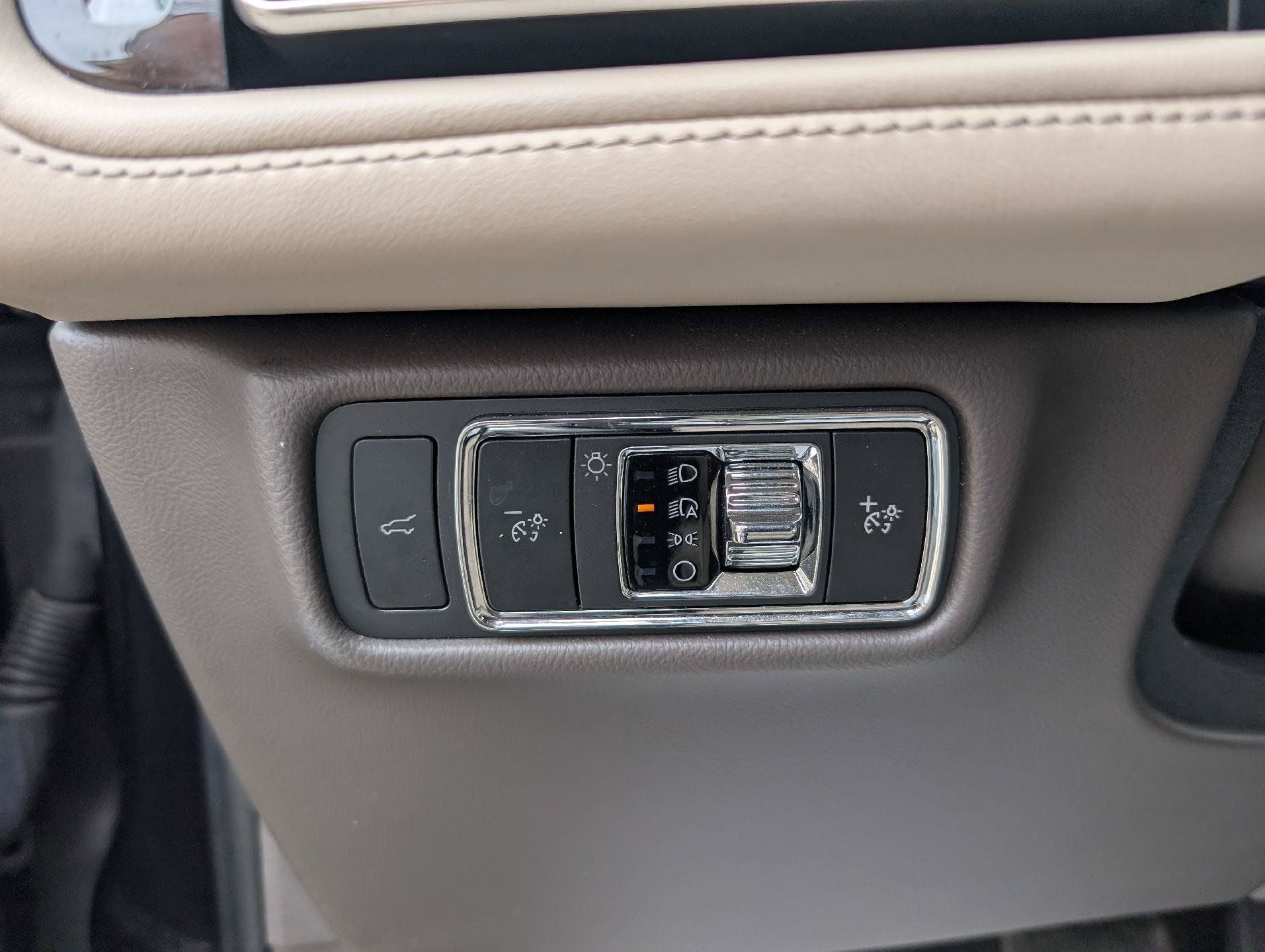 Used 2022 Lincoln Aviator Reserve w/ Equipment Group 201A AWD/4WD image 19