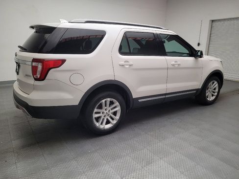Used 2017 Ford Explorer XLT w/ Equipment Group 202A image 10