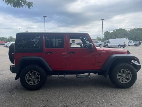 Used 2016 Jeep Wrangler Unlimited Rubicon AWD/4WD image 4