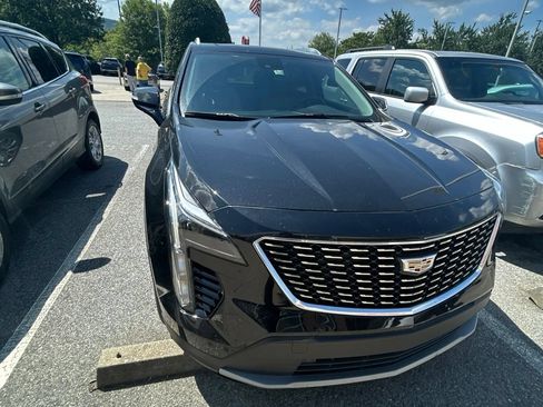 Used 2021 Cadillac XT4 Premium Luxury FWD image 8
