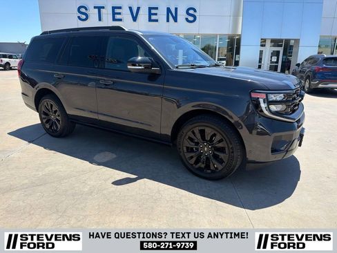 Used 2025 Ford Expedition Platinum w/ Stealth Appearance Package AWD/4WD image 2
