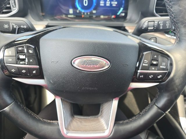 Used 2021 Ford Explorer Platinum w/ Equipment Group 601A AWD/4WD image 12