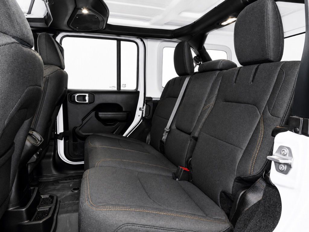 Used 2024 Jeep Wrangler Unlimited AWD/4WD image 17