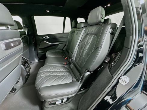 New 2026 BMW X7 xDrive40i w/ Premium Package image 17