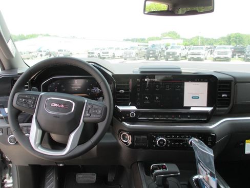 New 2026 GMC Sierra 1500 SLT w/ SLT Premium Package AWD/4WD image 16