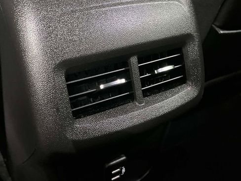 Used 2024 GMC Terrain SLE image 19