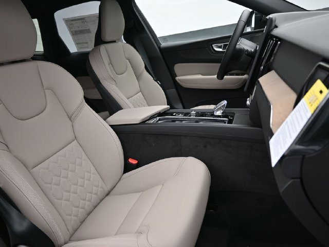 New 2026 Volvo XC60 B5 Plus w/ Protection Package Premier AWD/4WD image 37
