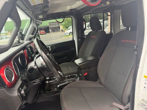 Used 2019 Jeep Wrangler Unlimited Rubicon w/ Cold Weather Group image 10