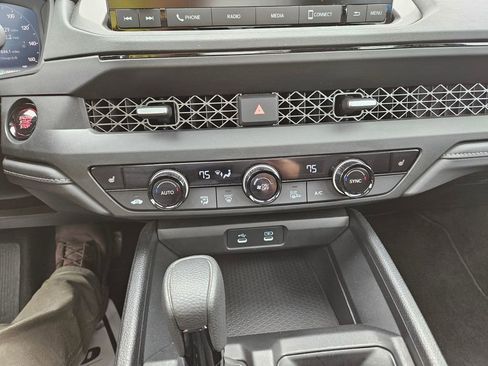 Used 2025 Honda Accord SE image 15
