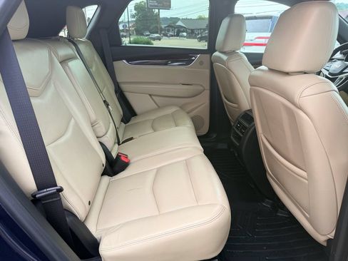 Used 2017 Cadillac XT5 Luxury w/ Driver Awareness Package FWD image 15