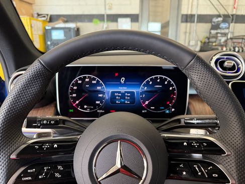 New 2026 Mercedes-Benz GLC 300 4MATIC image 10