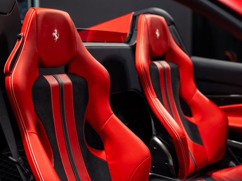 Used 2022 Ferrari F8 Tributo RWD image 5