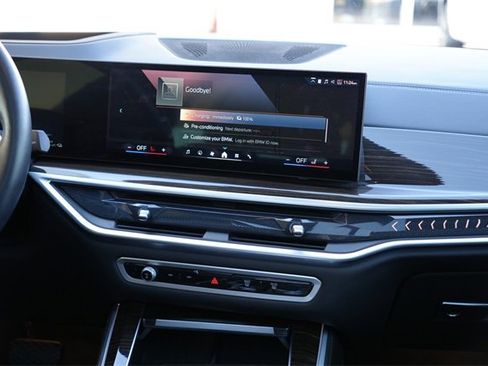 Used 2024 BMW X5 xDrive50e w/ Premium Package image 11