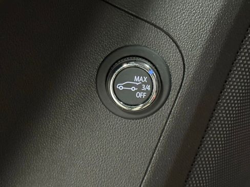 Certified 2023 GMC Acadia SLT w/ Trailering Package image 32