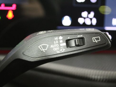 Used 2025 Audi SQ5 Premium Plus image 31