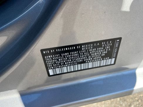 Used 2025 Volkswagen Jetta SE image 28