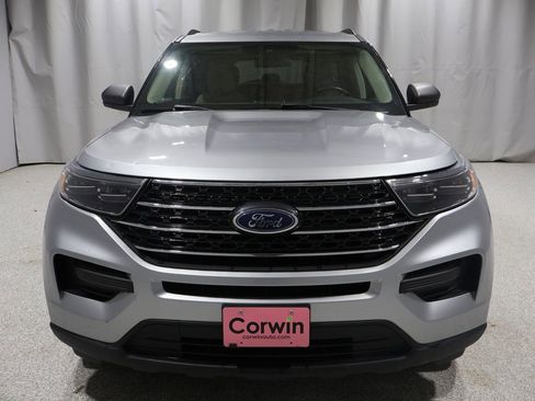 Used 2022 Ford Explorer XLT image 7