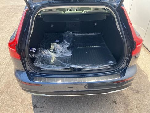 New 2026 Volvo V60 B5 Cross Country Plus w/ Protection Package Premier image 16