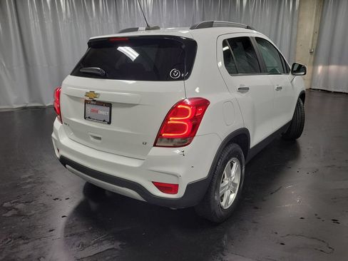 Used 2017 Chevrolet Trax LT w/ LT Convenience Package FWD image 9