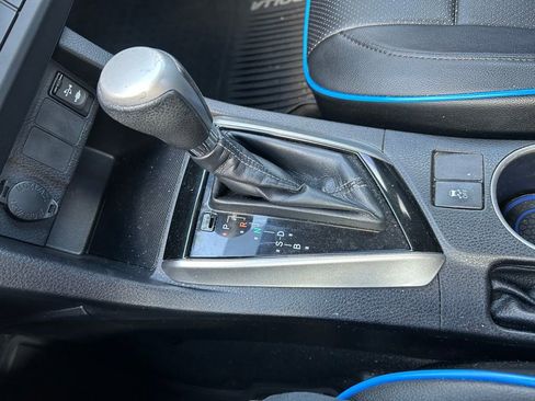 Used 2015 Toyota Corolla LE FWD image 27
