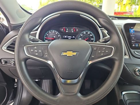 Used 2025 Chevrolet Malibu LT FWD image 10