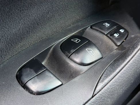 Used 2015 Nissan Altima 2.5 SV w/ Convenience Package FWD image 24