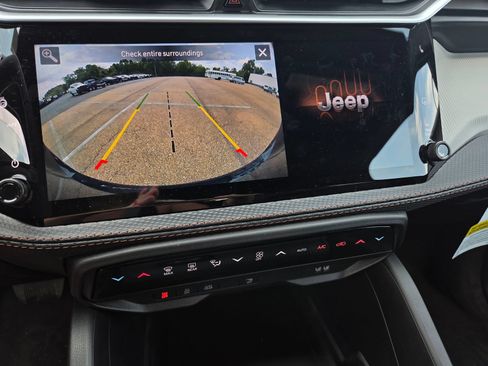 New 2026 Jeep Cherokee Limited AWD/4WD image 9