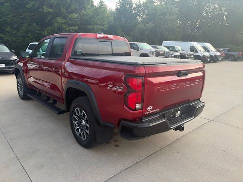 Used 2024 Chevrolet Colorado Z71 w/ Z71 Convenience Package 2 AWD/4WD image 9