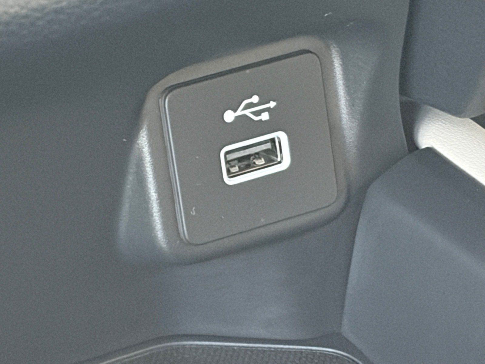 Used 2024 Honda HR-V LX image 25