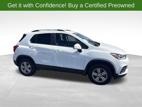 Used 2022 Chevrolet Trax LT w/ LT Convenience Package AWD/4WD image 2