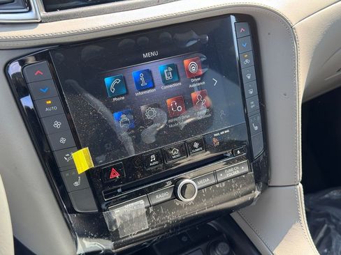 New 2025 INFINITI QX50 Luxe image 10