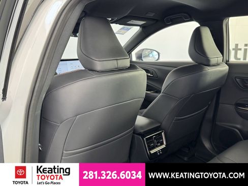 Certified 2025 Toyota Crown Signia AWD/4WD image 18