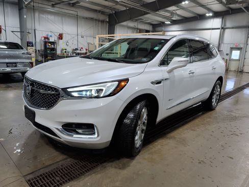 Used 2019 Buick Enclave Avenir w/ Avenir Technology Package image 6