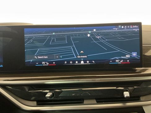 Certified 2025 BMW X5 sDrive40i w/ Premium Package image 11