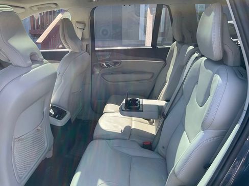 Used 2023 Volvo XC90 T8 Ultimate w/ Lounge Package AWD/4WD image 43